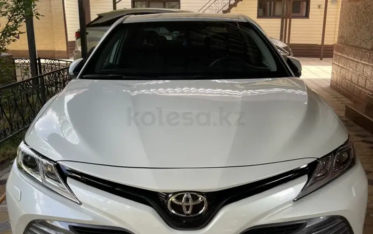 Toyota Camry 2018 года за 12 300 000 тг. в Шымкент