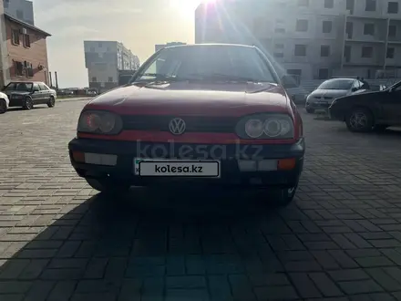 Volkswagen Golf 1995 года за 1 200 000 тг. в Актобе – фото 4