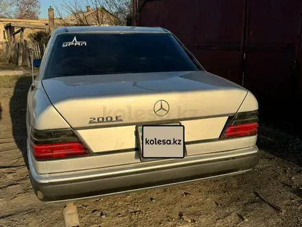 Mercedes-Benz E 220 1992 года за 1 700 000 тг. в Астана – фото 5