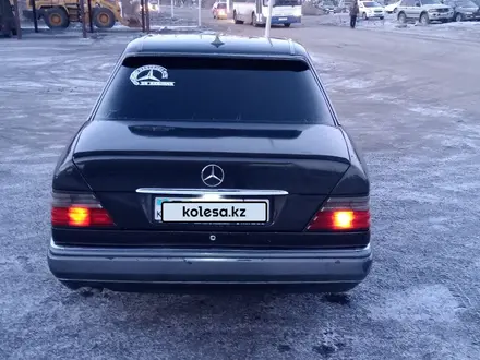 Mercedes-Benz E 200 1994 года за 2 699 900 тг. в Жезказган – фото 3