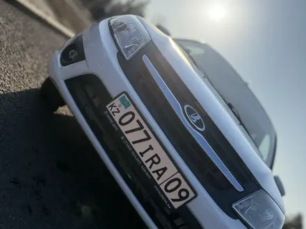 ВАЗ (Lada) Granta 2190 2016 года за 3 000 000 тг. в Караганда