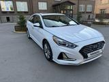 Hyundai Sonata 2017 годаүшін7 600 000 тг. в Караганда – фото 2