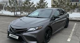 Toyota Camry 2020 года за 12 150 000 тг. в Астана – фото 2