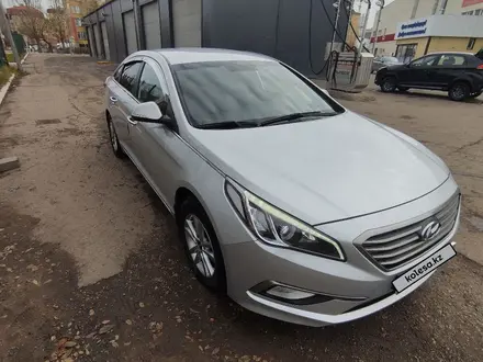 Hyundai Sonata 2015 года за 4 300 000 тг. в Астана – фото 2