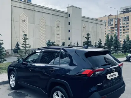 Toyota RAV4 2020 года за 12 999 999 тг. в Астана – фото 3