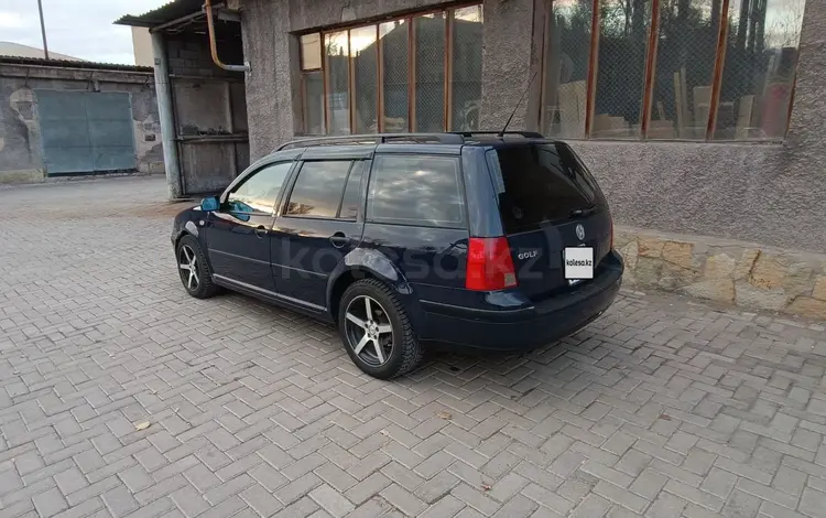 Volkswagen Golf 1998 годаүшін3 200 000 тг. в Караганда