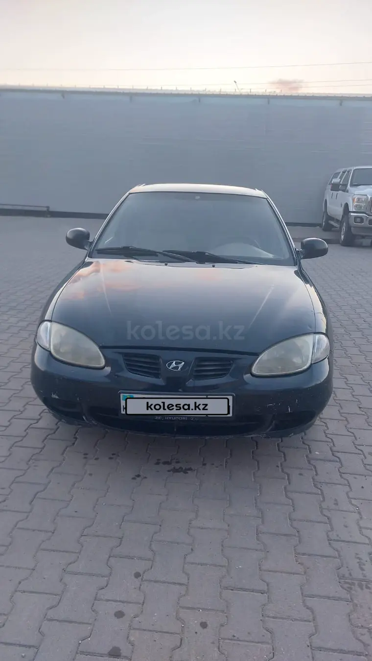 Hyundai Elantra, 2001