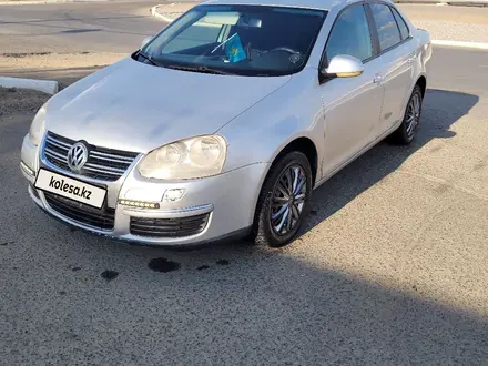 Volkswagen Jetta 2007 года за 3 200 000 тг. в Байконыр – фото 2