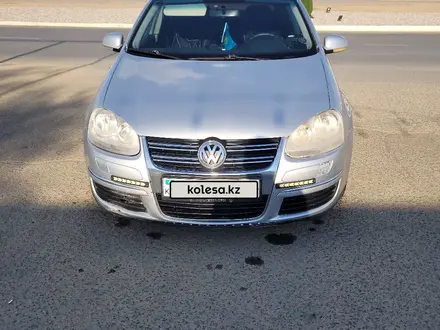 Volkswagen Jetta 2007 года за 3 200 000 тг. в Байконыр – фото 4