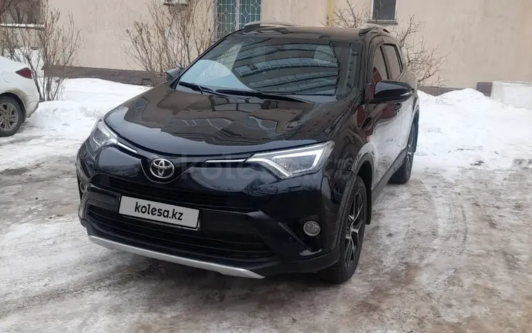 Toyota RAV4 2018 года за 13 400 000 тг. в Уральск