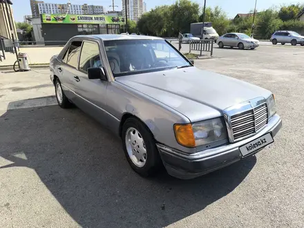 Mercedes-Benz E 230 1991 года за 1 200 000 тг. в Шымкент