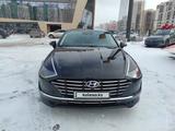 Hyundai Sonata 2020 года за 11 700 000 тг. в Астана – фото 2