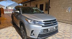 Toyota Highlander 2019 года за 14 000 000 тг. в Атырау – фото 2