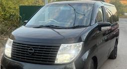 Nissan Elgrand 2004 годаүшін4 500 000 тг. в Караганда