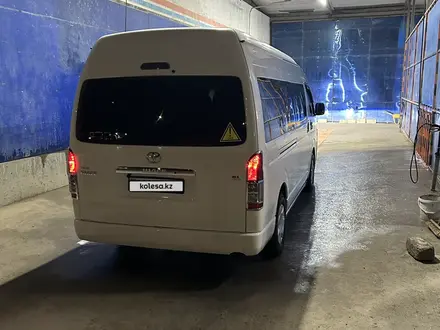 Toyota Hiace 2014 года за 15 000 000 тг. в Атырау – фото 11