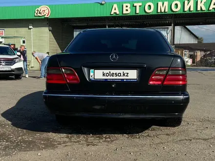 Mercedes-Benz E 320 2001 года за 4 300 000 тг. в Алматы – фото 5