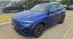 BMW X5 M 2023 года за 50 900 000 тг. в Алматы – фото 2