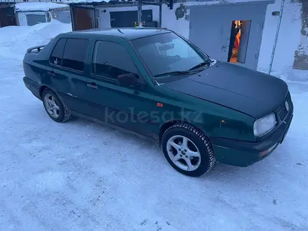 Volkswagen Vento 1995 года за 1 350 000 тг. в Караганда – фото 4