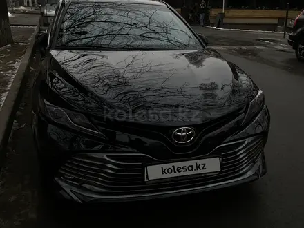 Toyota Camry 2018 года за 13 500 000 тг. в Алматы – фото 5