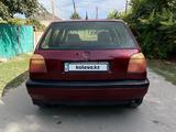 Volkswagen Golf 1993 года за 499 000 тг. в Алматы – фото 2