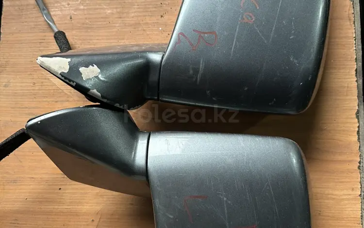 Зеркало лево право на Delicaүшін25 000 тг. в Алматы