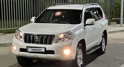 Toyota Land Cruiser Prado 2013 года за 15 800 000 тг. в Атырау