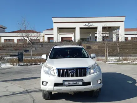 Toyota Land Cruiser Prado 2012 года за 15 000 000 тг. в Актау