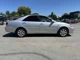 Toyota Camry 2004 годаүшін4 000 000 тг. в Алматы – фото 2