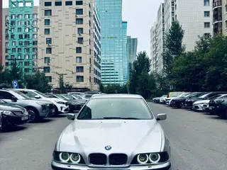 BMW 528