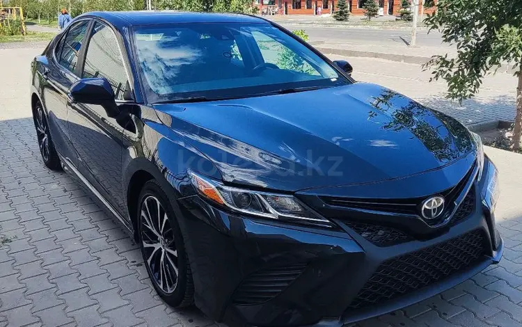 Toyota Camry 2020 года за 14 500 000 тг. в Уральск