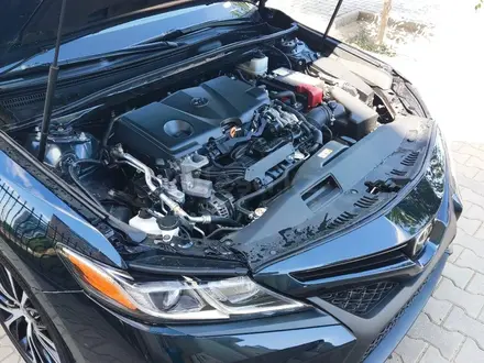 Toyota Camry 2020 года за 14 500 000 тг. в Уральск – фото 8