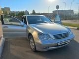 Mercedes-Benz C 180 2002 годаүшін4 500 000 тг. в Уральск – фото 2