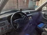 Honda CR-V 2001 годаүшін4 500 000 тг. в Урджар – фото 4