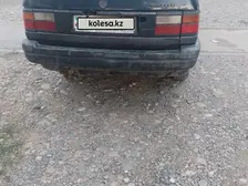Volkswagen Passat, 1992