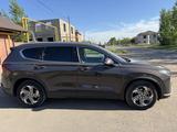 Hyundai Santa Fe 2022 года за 13 000 000 тг. в Астана – фото 3
