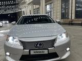 Lexus ES 300h 2013 года за 8 100 000 тг. в Атырау – фото 2