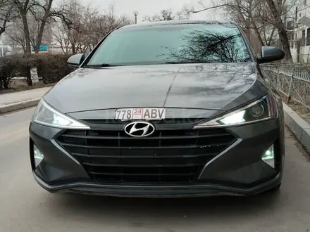 Hyundai Elantra 2019 года за 5 000 000 тг. в Актау