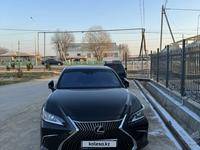 Lexus ES 350 2018 годаfor21 000 000 тг. в Шымкент