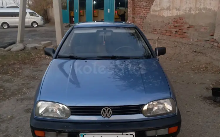 Volkswagen Golf 1993 годаүшін1 700 000 тг. в Семей