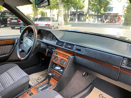 Mercedes-Benz E 220 1990 года за 2 600 000 тг. в Шымкент – фото 10