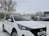 Hyundai Accent 2021 года за 5 900 000 тг. в Уральск