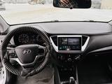 Hyundai Accent 2021 года за 5 900 000 тг. в Уральск – фото 2