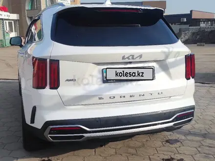 Kia Sorento 2022 года за 18 490 000 тг. в Караганда – фото 2