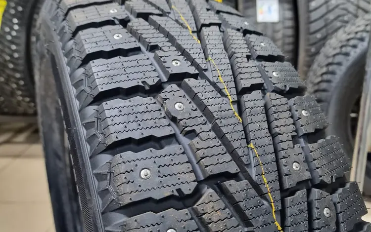 235/65r17 roadstone wg ws suv шип за 65 000 тг. в Астана