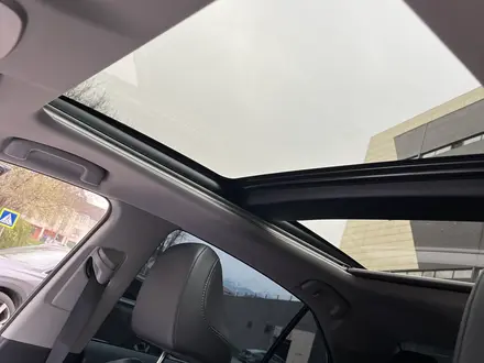 Toyota Camry 2021 года за 14 200 000 тг. в Алматы – фото 9