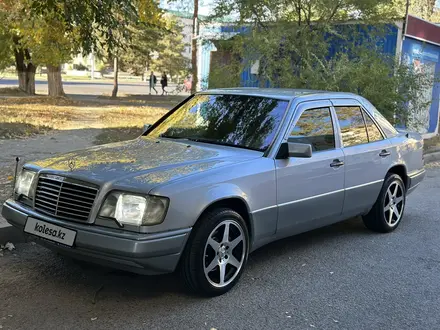 Mercedes-Benz E 320 1993 года за 3 100 000 тг. в Талдыкорган – фото 3