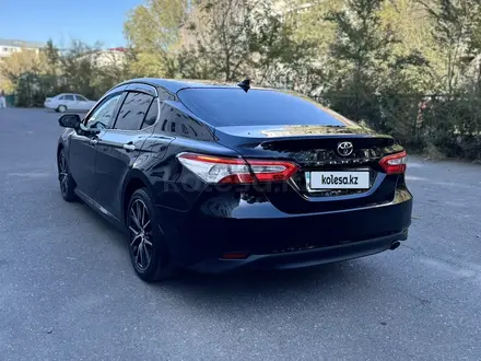 Toyota Camry 2019 года за 13 500 000 тг. в Кентау – фото 6