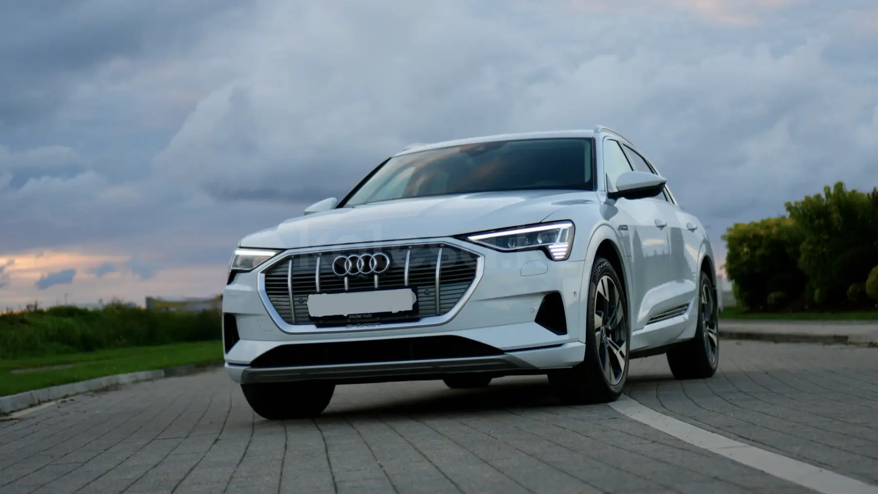 Audi e-tron-sportback, 2020