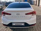 Hyundai Elantra 2019 года за 9 000 000 тг. в Кокшетау – фото 3