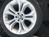 Диски BMW 336 стиль с резиной. за 450 000 тг. в Алматы – фото 2